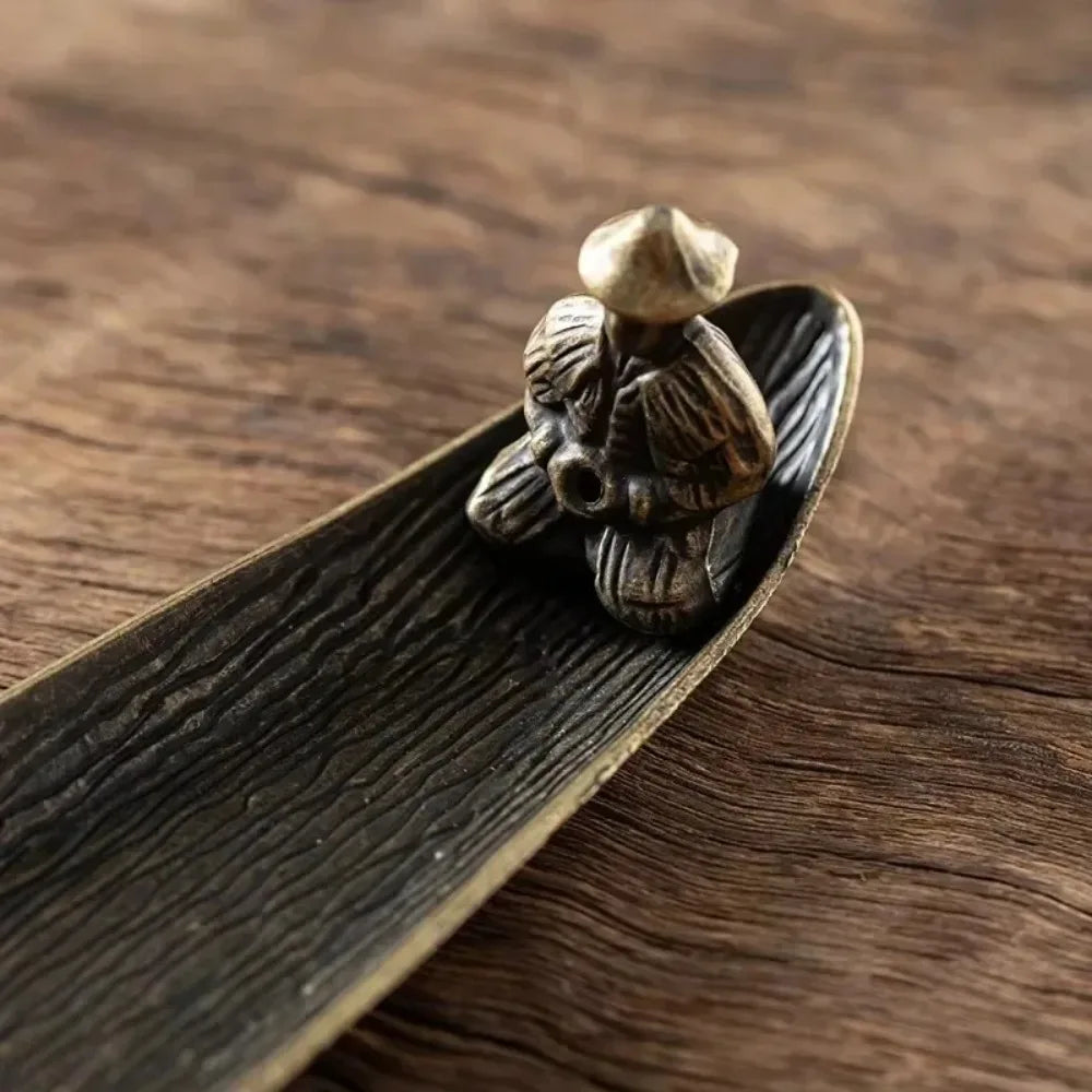 Japanese Incense Holder Boat – Handcrafted Aromatherapy Decor